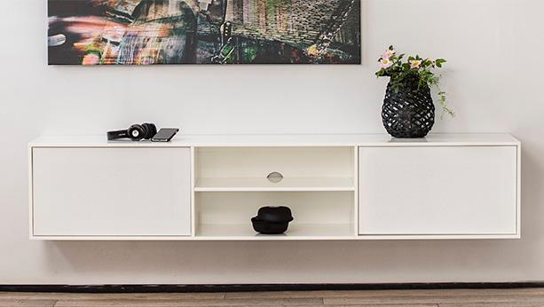 reolopstilling i hvid